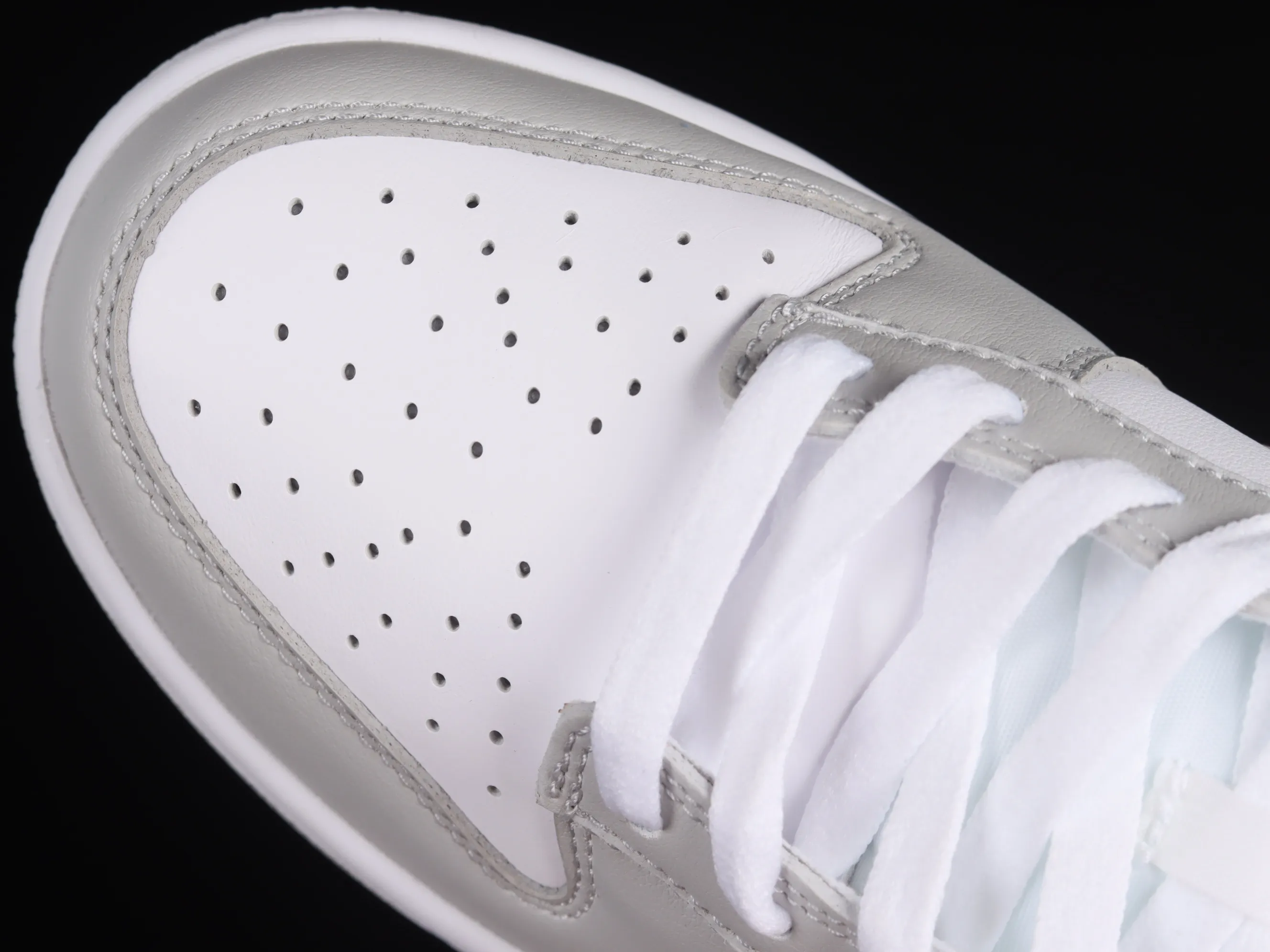 All Categories Nk SB Dunk Series Nk SB Dunk Low Low-top sneakers F version Nk Dunk SB Low Gray white and black scratch-off SB low-top sports and leisure sneakers DR9654-001